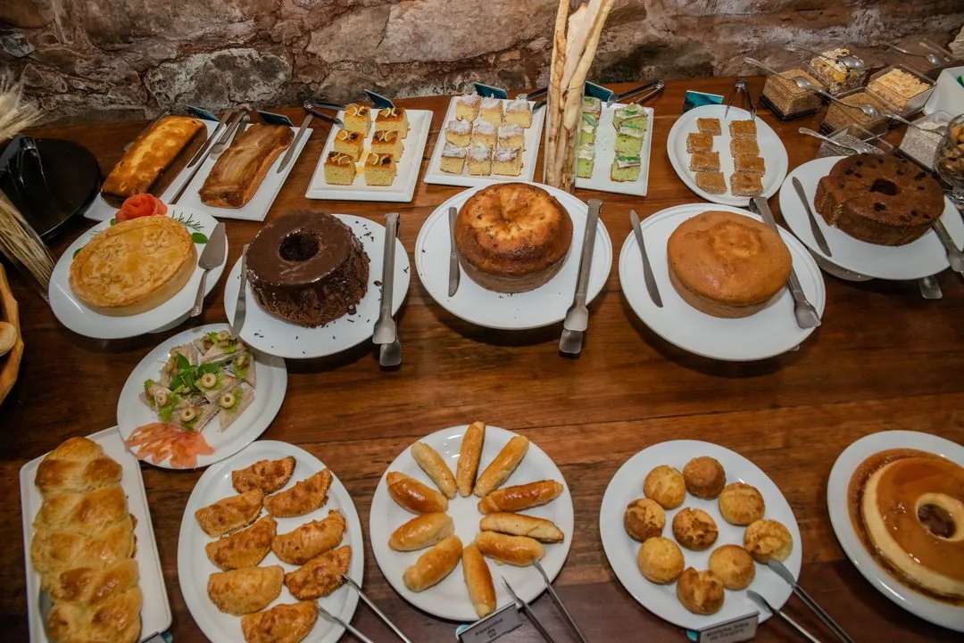 Bolos, pães e tortas da Pousada Vovô Chiquinho em Tiradentes